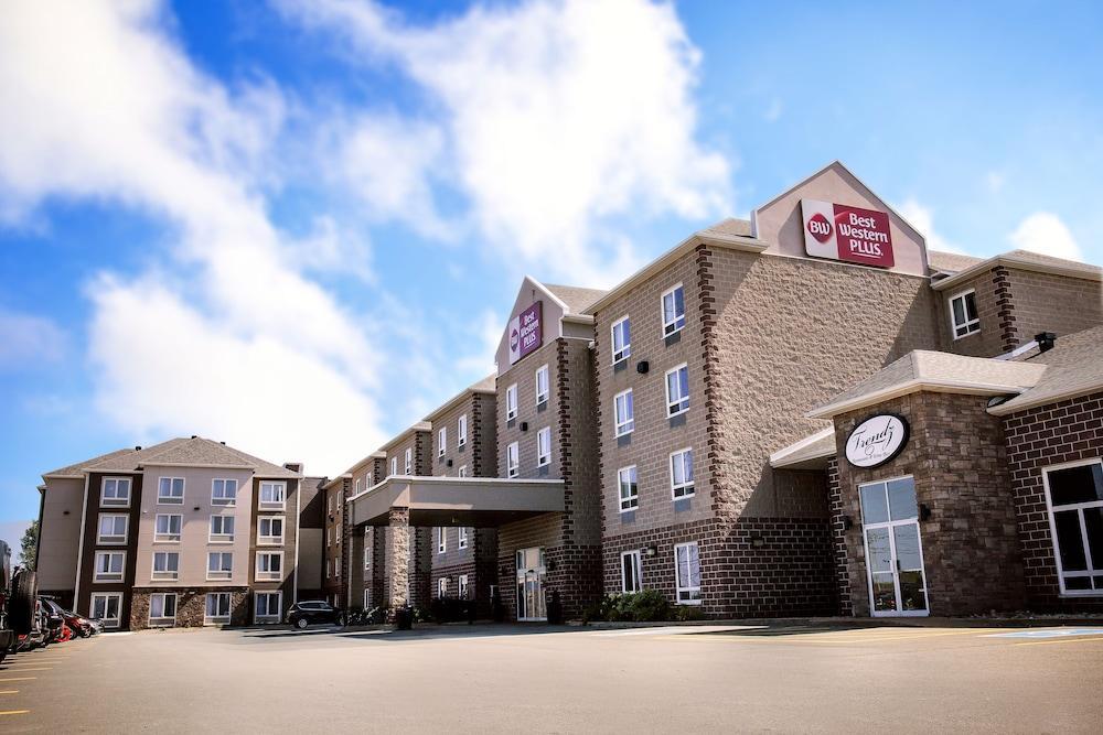 Best Western Plus Dartmouth Hotel & Suites Exterior photo