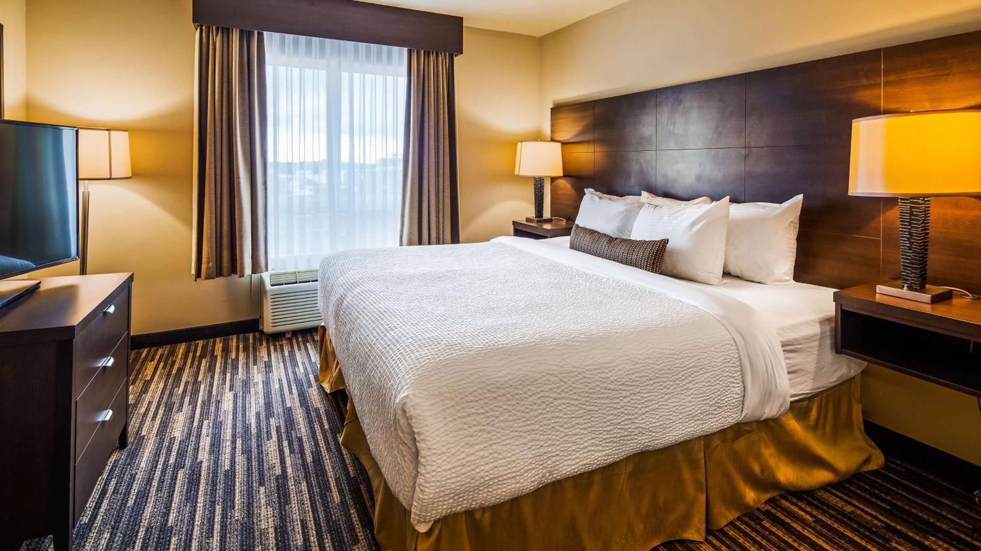 Best Western Plus Dartmouth Hotel & Suites Exterior photo